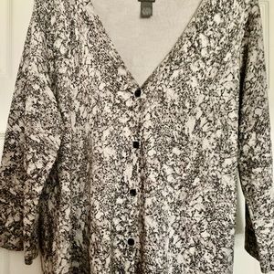 Shiny metallic thread throughout silvery showstopper Chicos sz 3 fits size 12-14